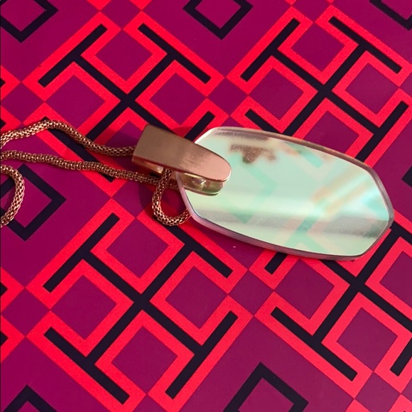 Kendra Scott Necklace - Picture 3 of 7